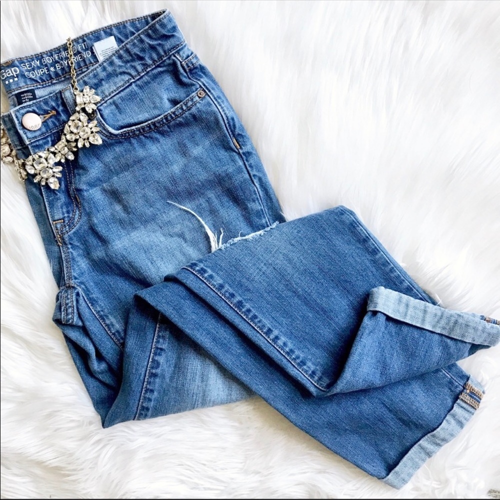 GAP1969 Sexy Boyfriend Fit Deconstructed Jeans